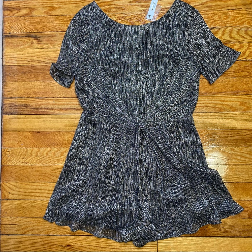 Brand New Women’s Metallic Romper. Ark & Company Brand.